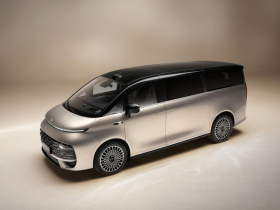 吉利银河首款豪华旗舰MPV银河V900官图首曝 重构高端MPV市场格局